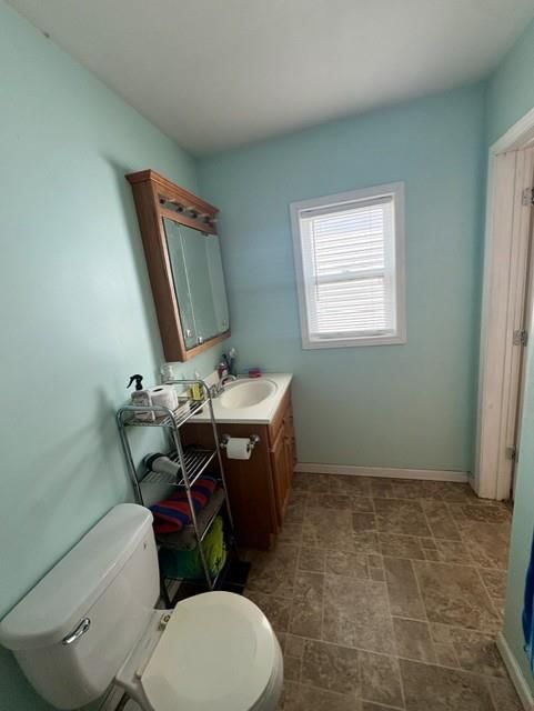 824 Warsaw Avenue — photo 8