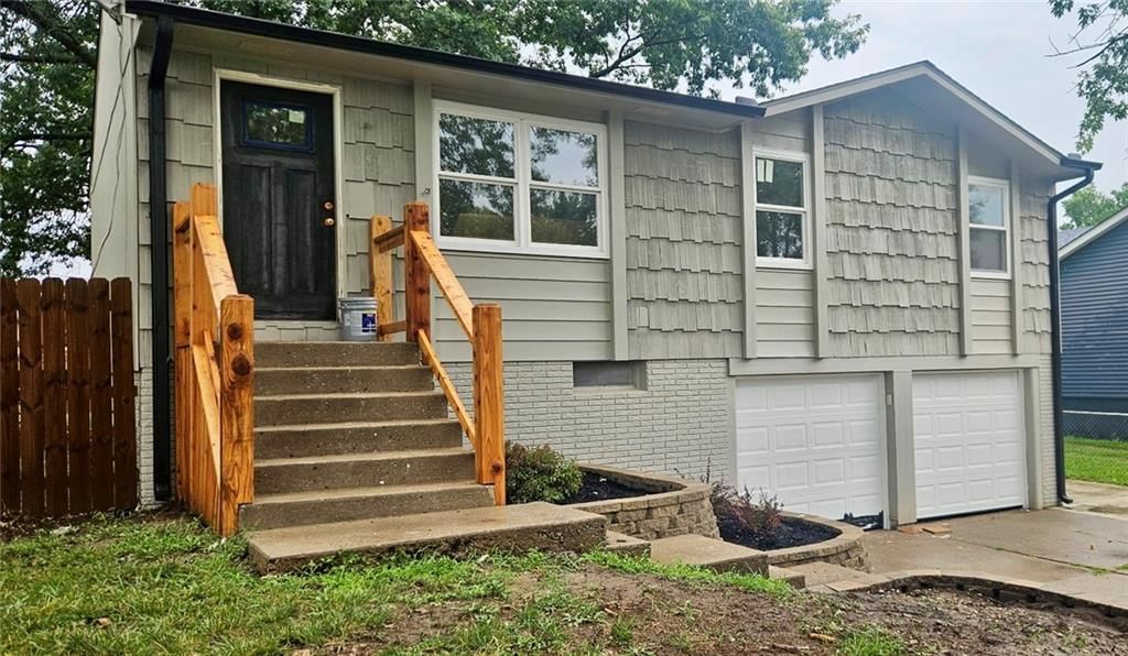 658 N Mohican Drive — photo 1