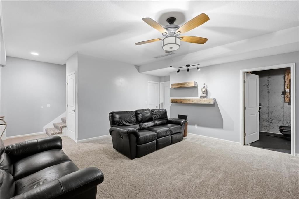 25069 W 150th Terrace — photo 36