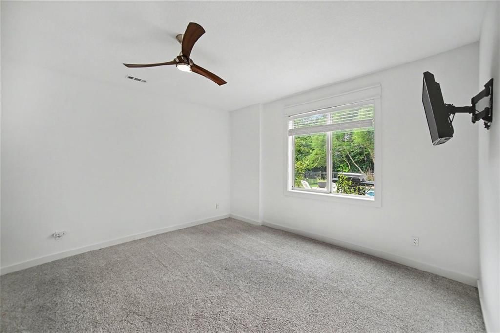 400 Mill Creek Drive — photo 32
