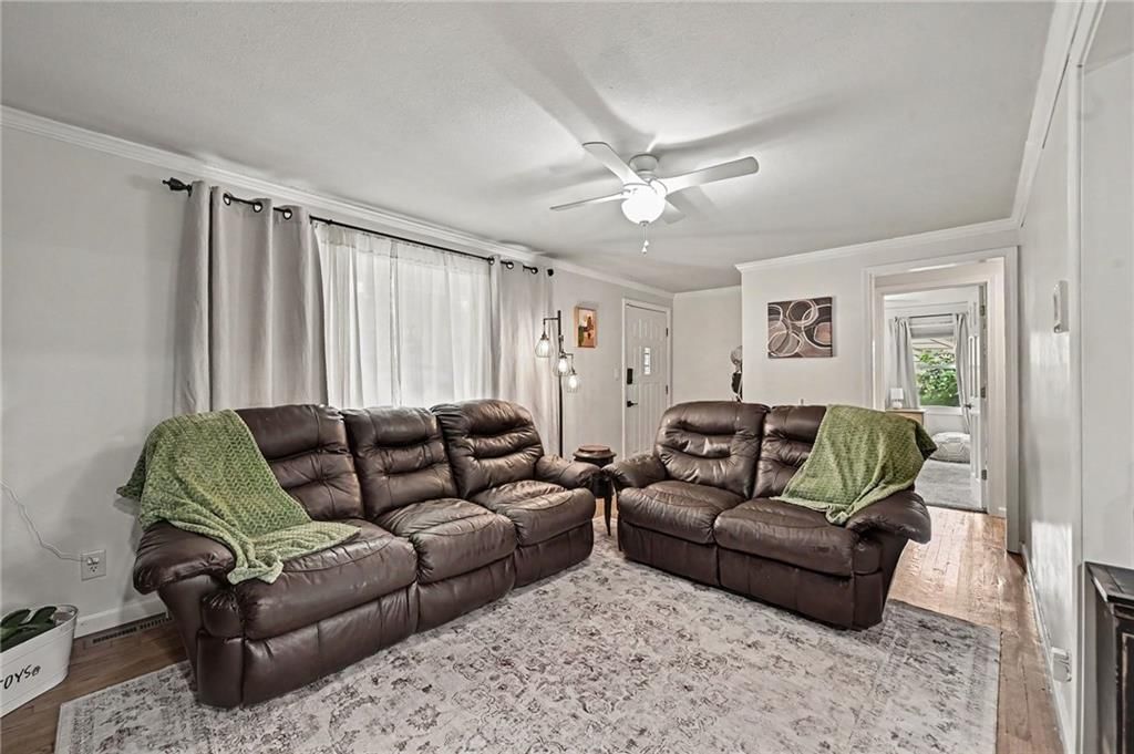 2509 NE 46th Terrace — photo 3