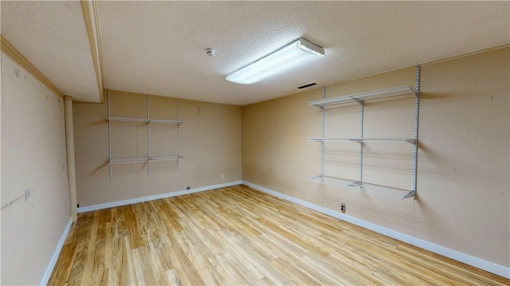 5902 Pleasant Avenue — photo 21
