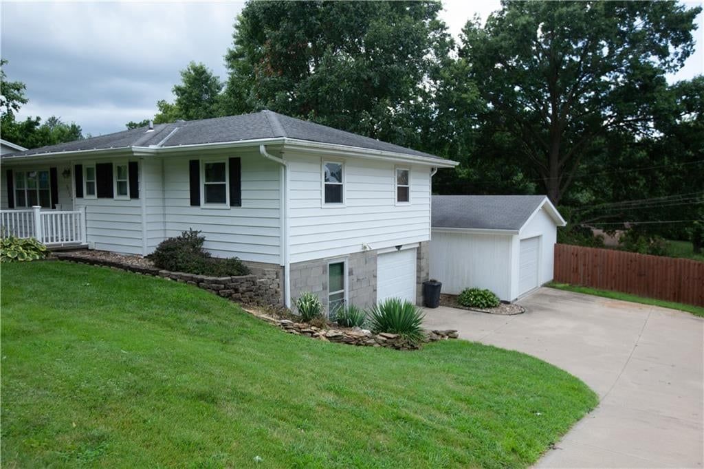 5902 Pleasant Avenue — photo 29