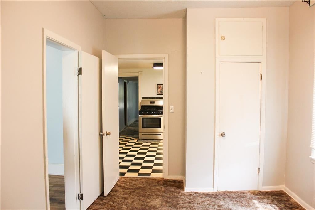 203 E Elm Street — photo 9