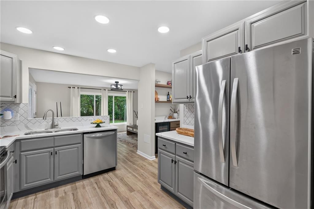 2507 W 77th Street — photo 7