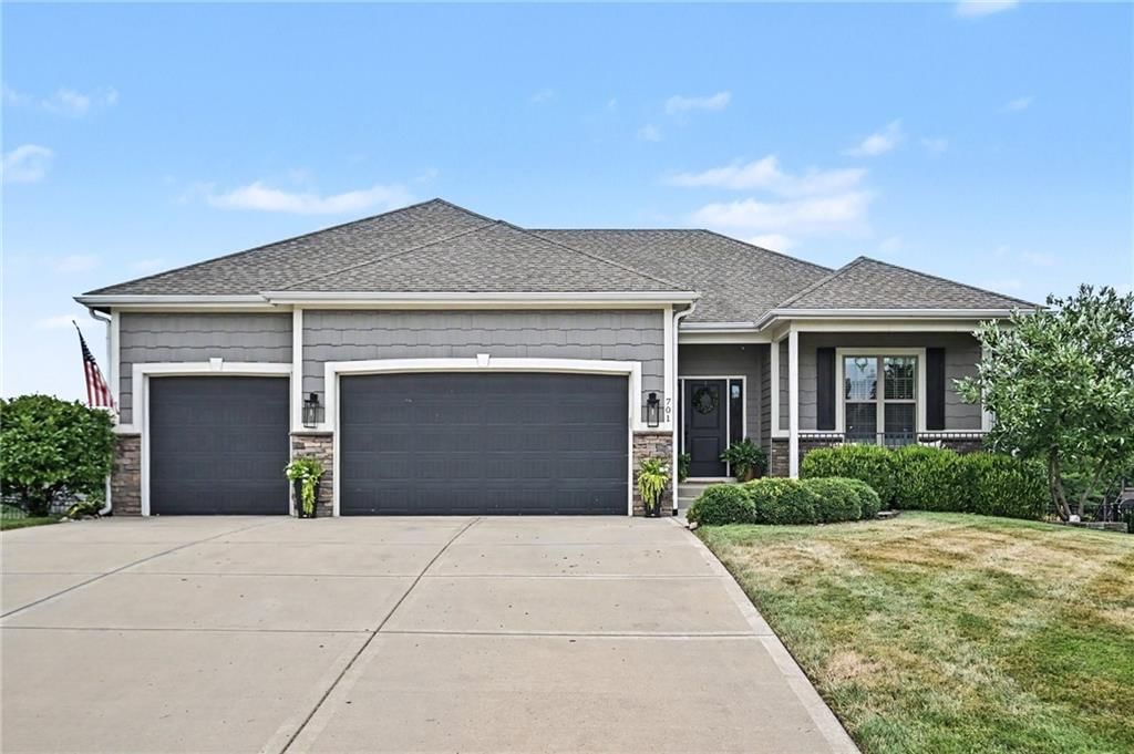 701 Indian Trail Court — photo 3