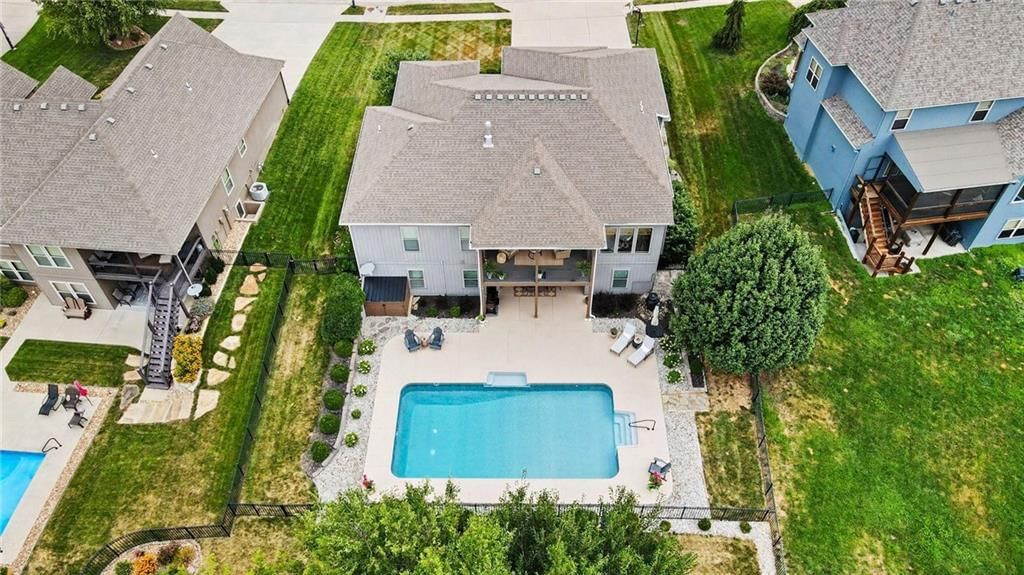 701 Indian Trail Court — photo 38