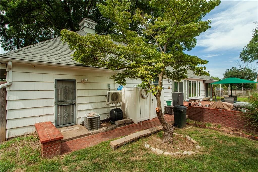 2801 S Overton Avenue — photo 10