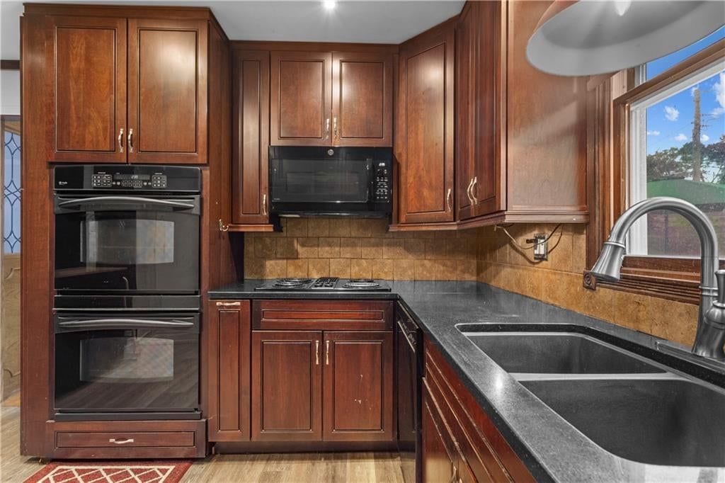 2801 S Overton Avenue — photo 20