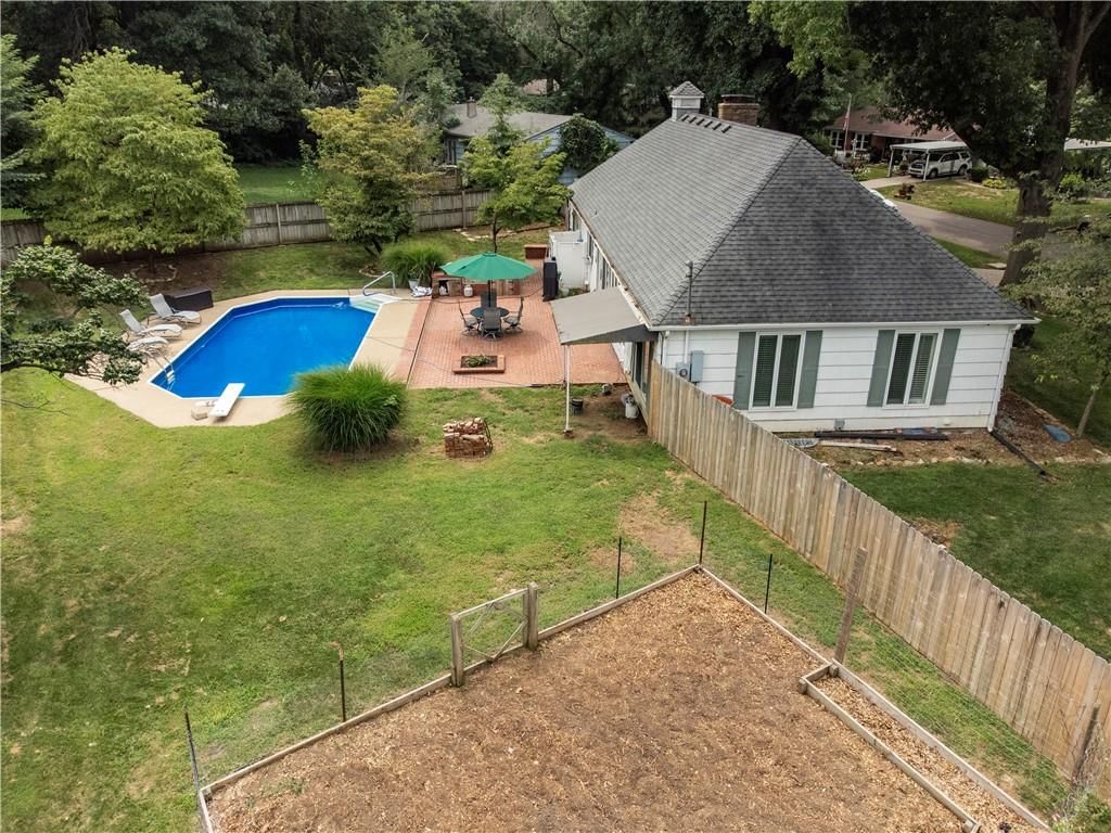 2801 S Overton Avenue — photo 37