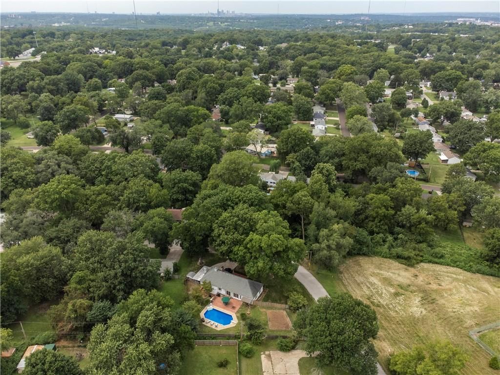 2801 S Overton Avenue — photo 41