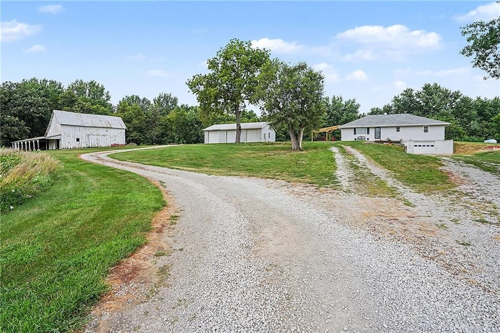 10189 SE Saxton Easton Road, Easton, MO