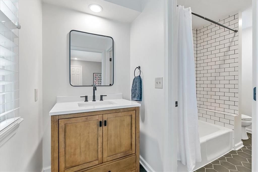 11404 Linden Street — photo 26