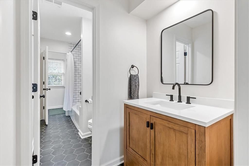 11404 Linden Street — photo 28