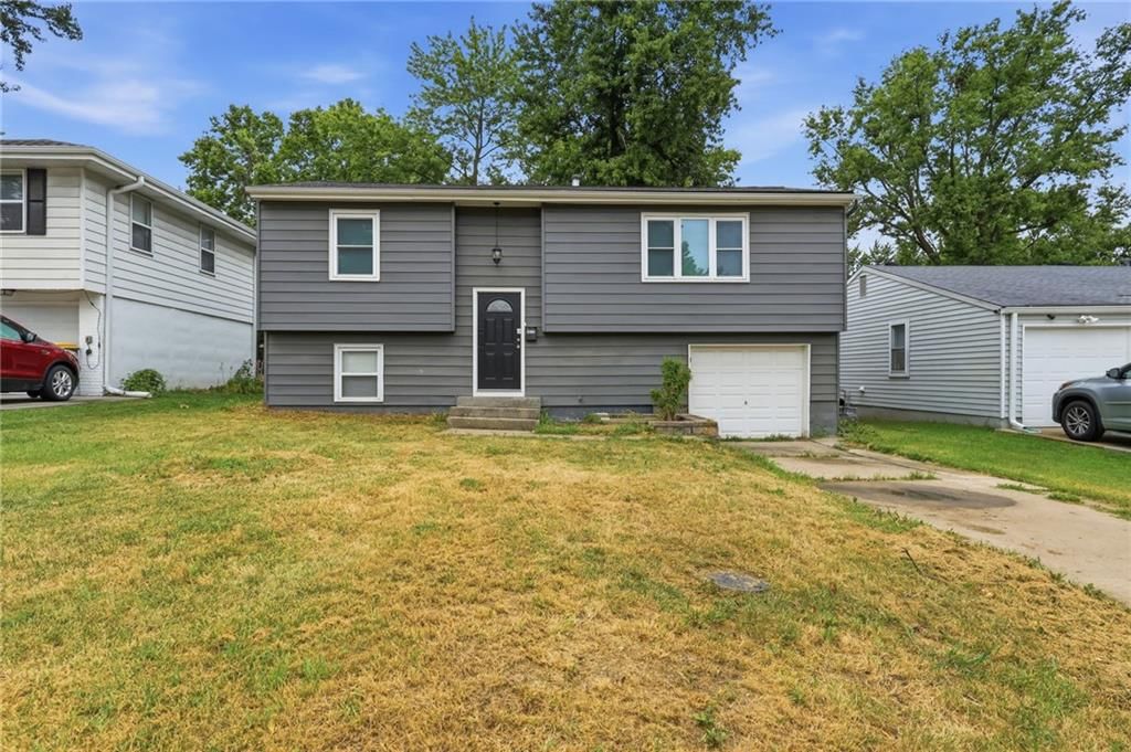 4912 N Smalley Avenue — photo 1