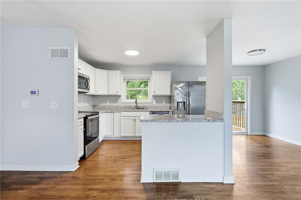 4912 N Smalley Avenue — photo 12