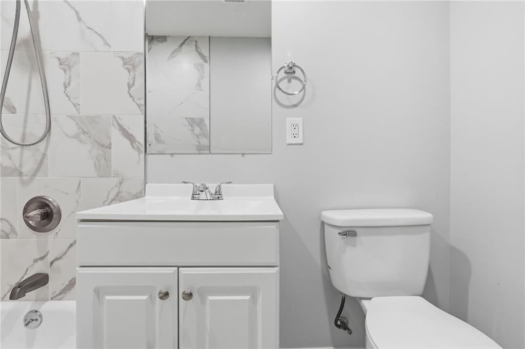 4912 N Smalley Avenue — photo 26