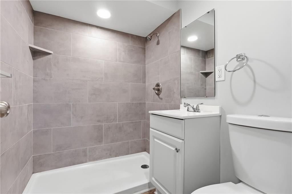 4912 N Smalley Avenue — photo 28
