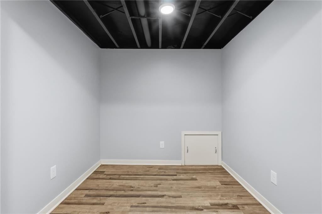 4912 N Smalley Avenue — photo 31