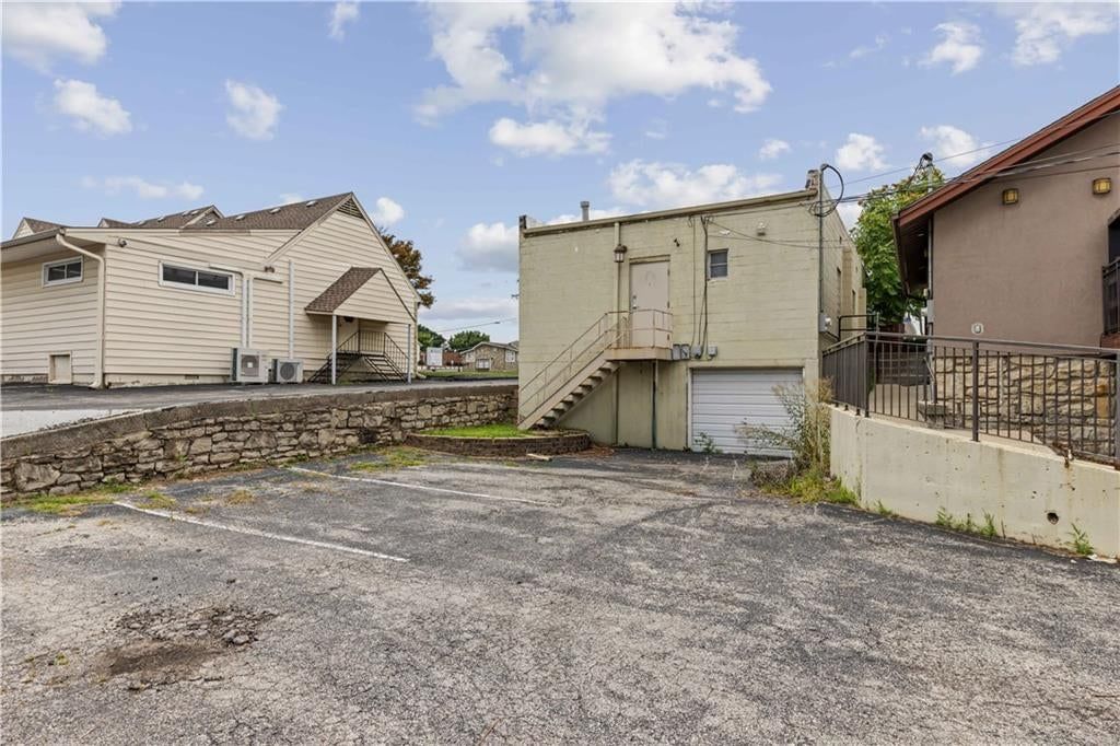 6111 Blue Ridge Boulevard — photo 19