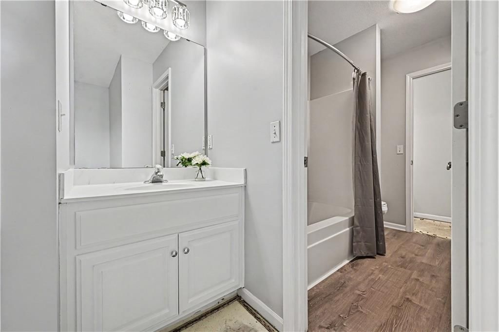 8718 Ridgeway Court — photo 28
