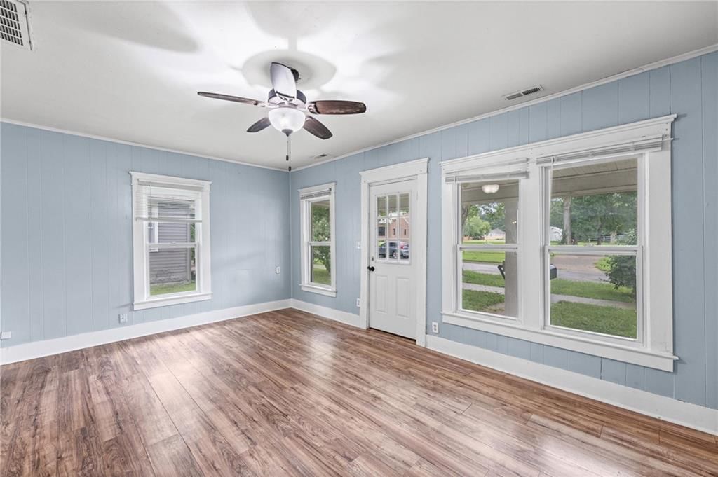 707 S Tremont Avenue — photo 4