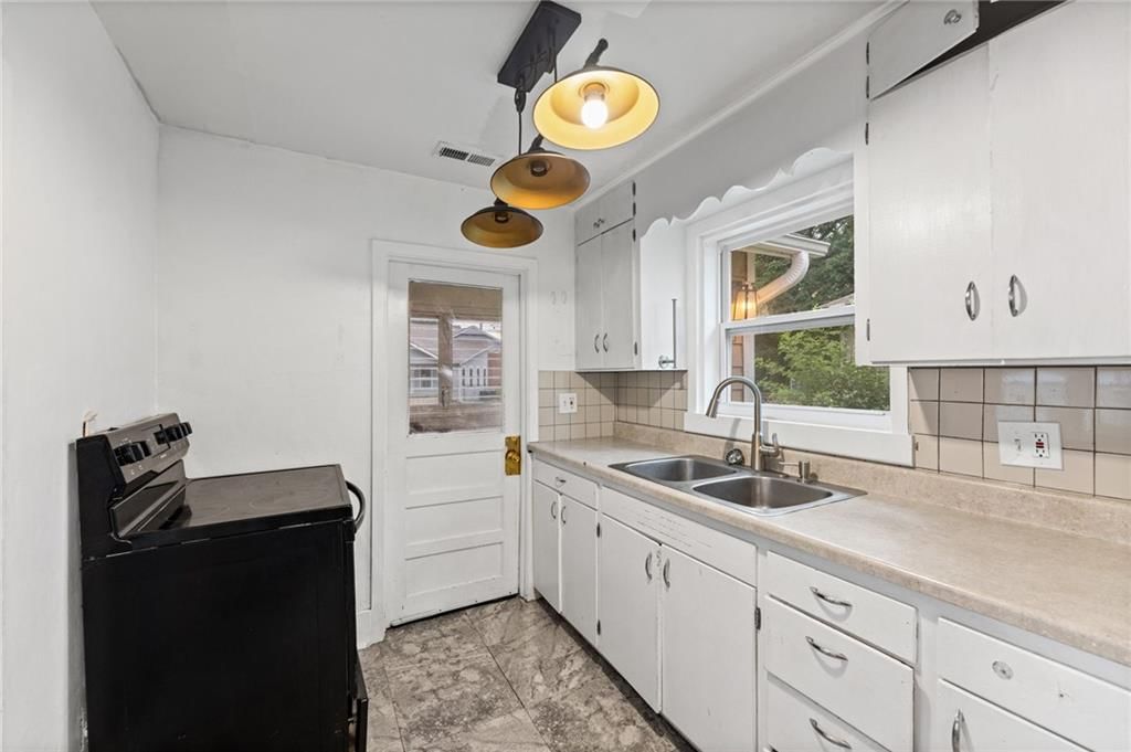 707 S Tremont Avenue — photo 11