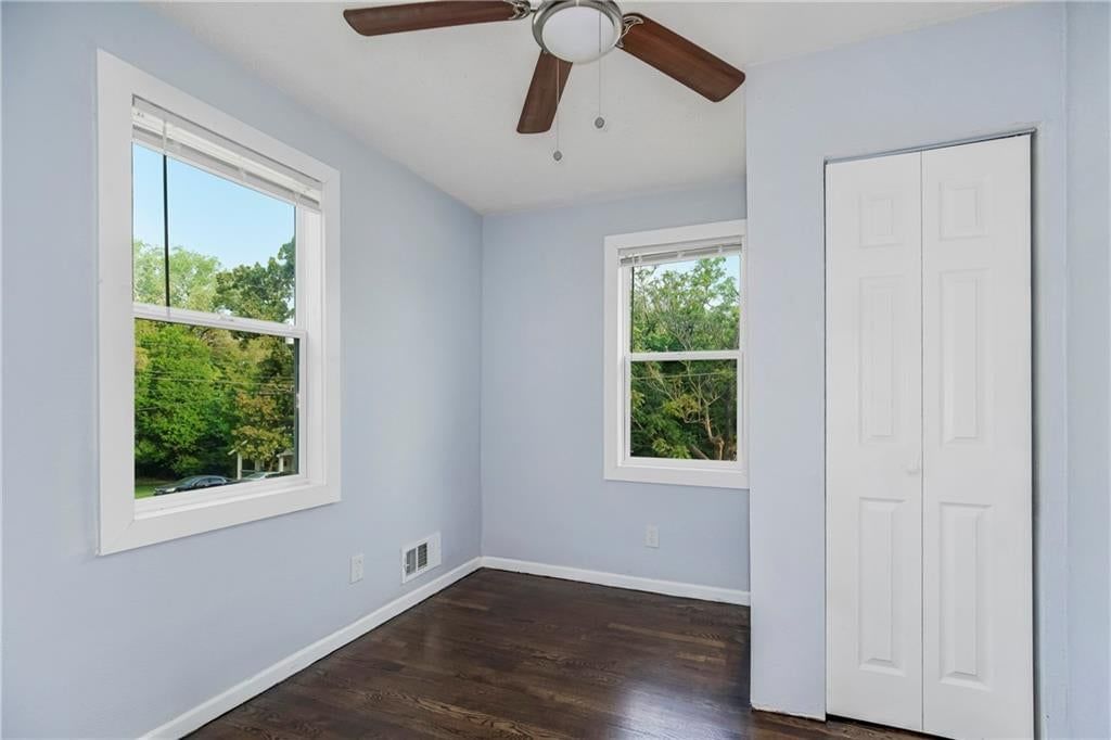 7900 CHESTNUT Avenue — photo 10