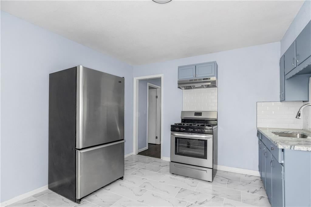 7900 CHESTNUT Avenue — photo 15