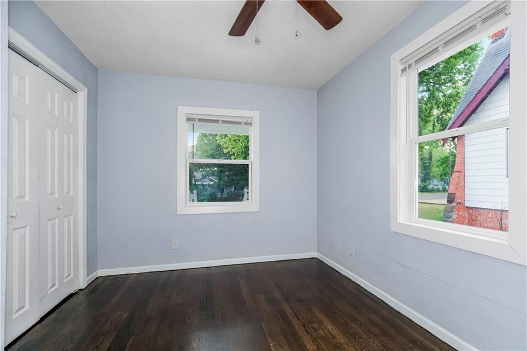 7900 CHESTNUT Avenue — photo 21