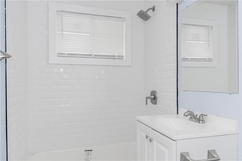 7900 CHESTNUT Avenue — photo 22