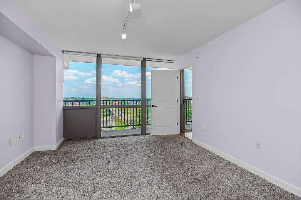 600 E Admiral Boulevard — photo 12