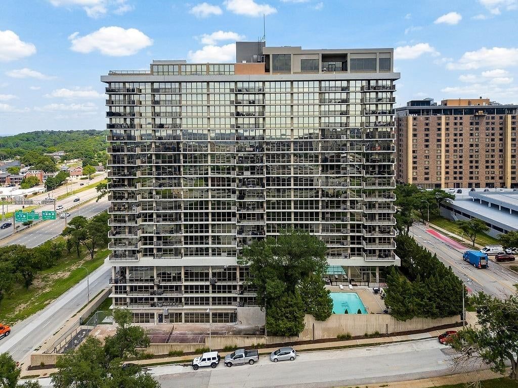 600 E Admiral Boulevard — photo 22