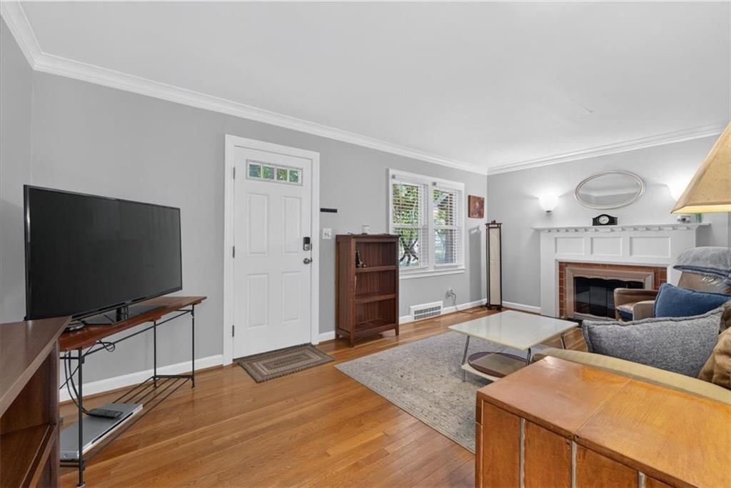 8407 Mercier Street — photo 3