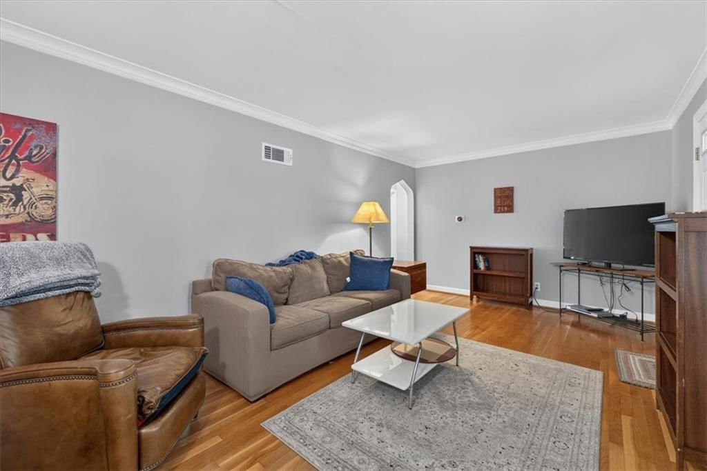 8407 Mercier Street — photo 5