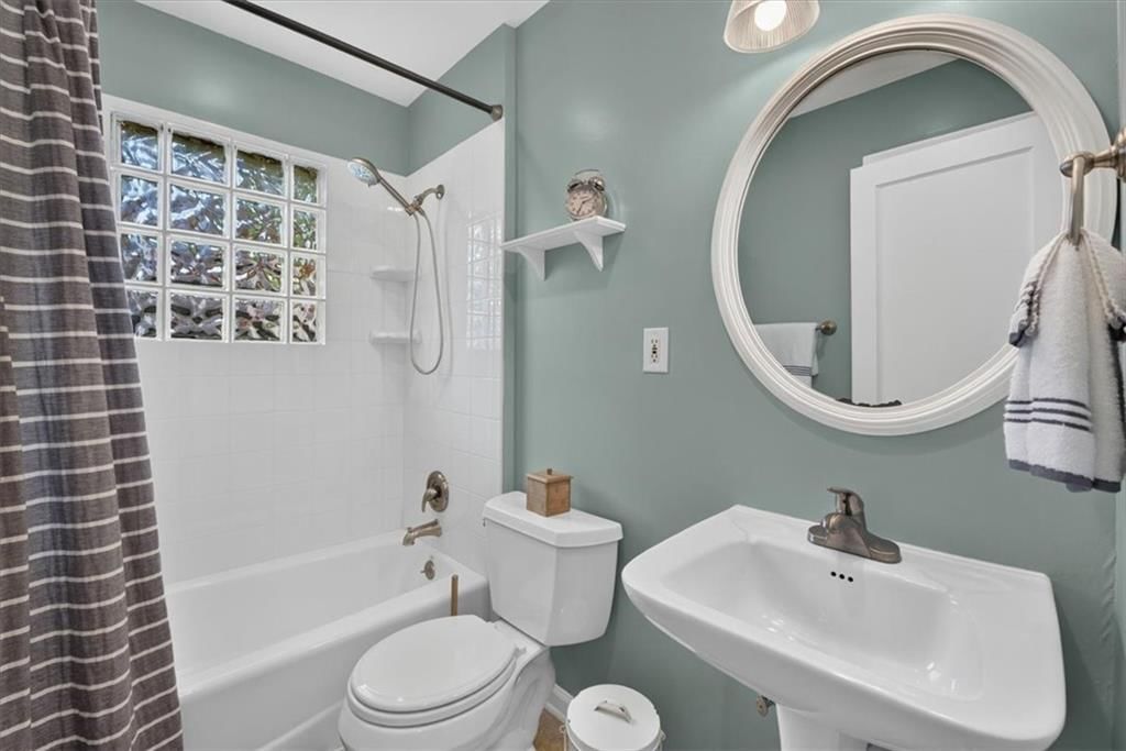 8407 Mercier Street — photo 16