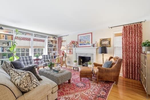 416 E 66th Terrace — photo 11