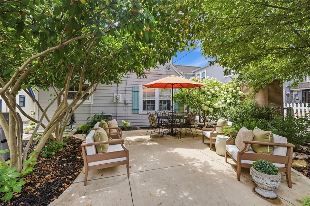 416 E 66th Terrace — photo 33
