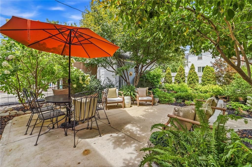 416 E 66th Terrace — photo 34