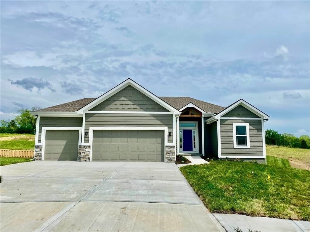 528 Skyview Lane — photo 3