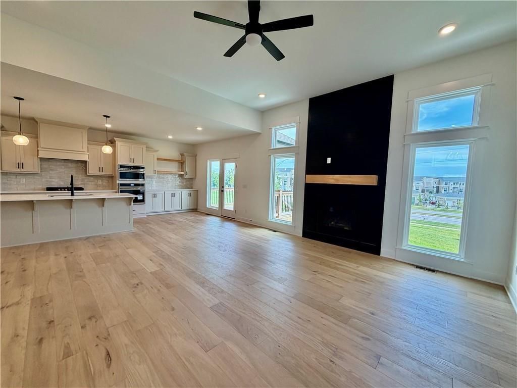 528 Skyview Lane — photo 6