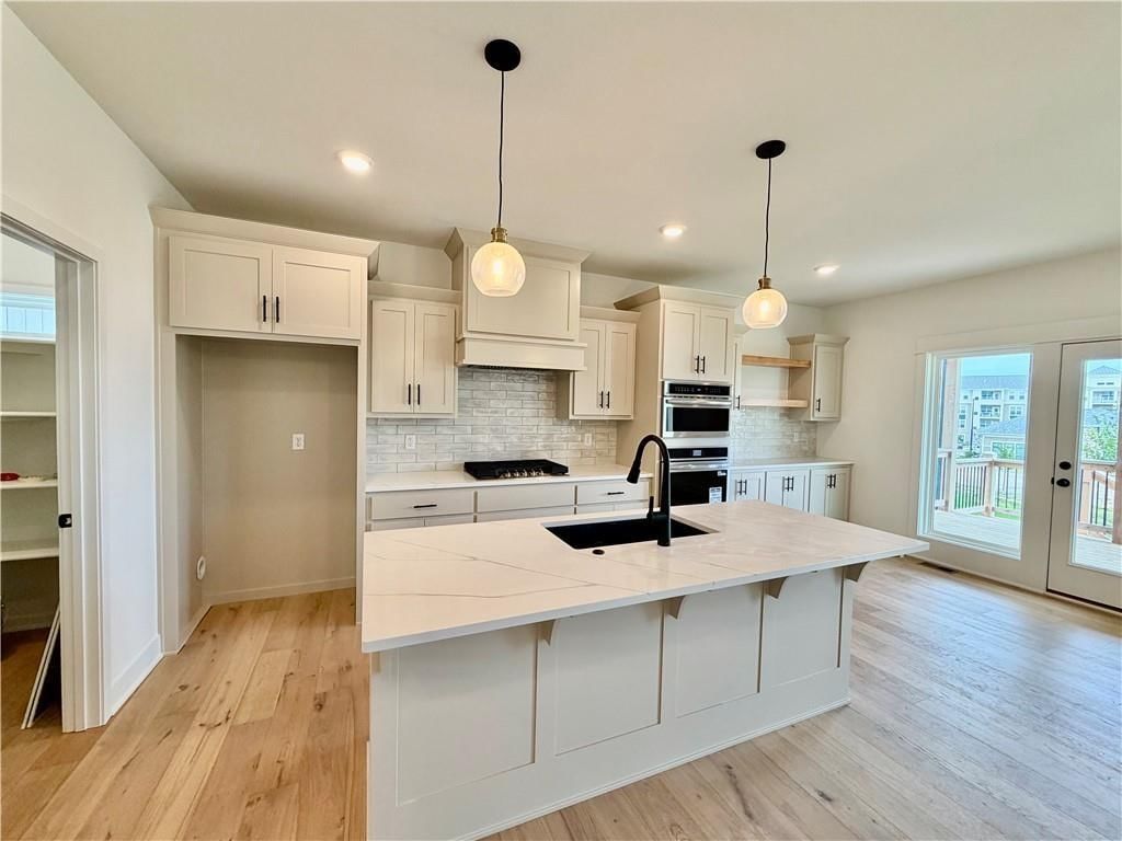 528 Skyview Lane — photo 8