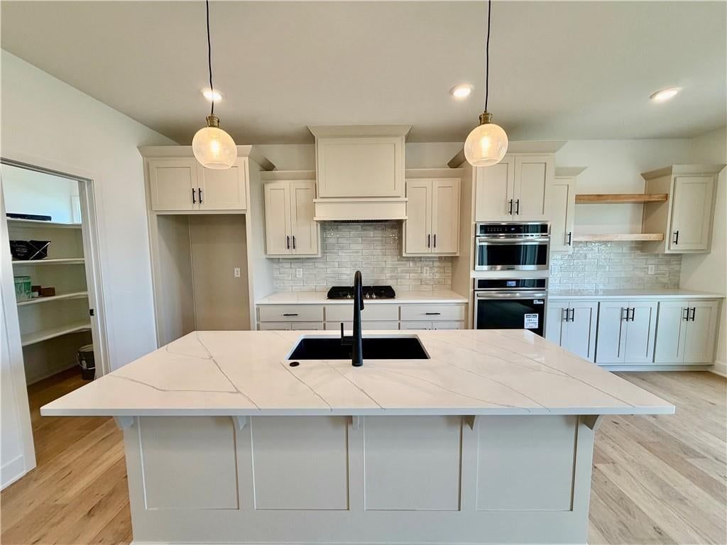 528 Skyview Lane — photo 12