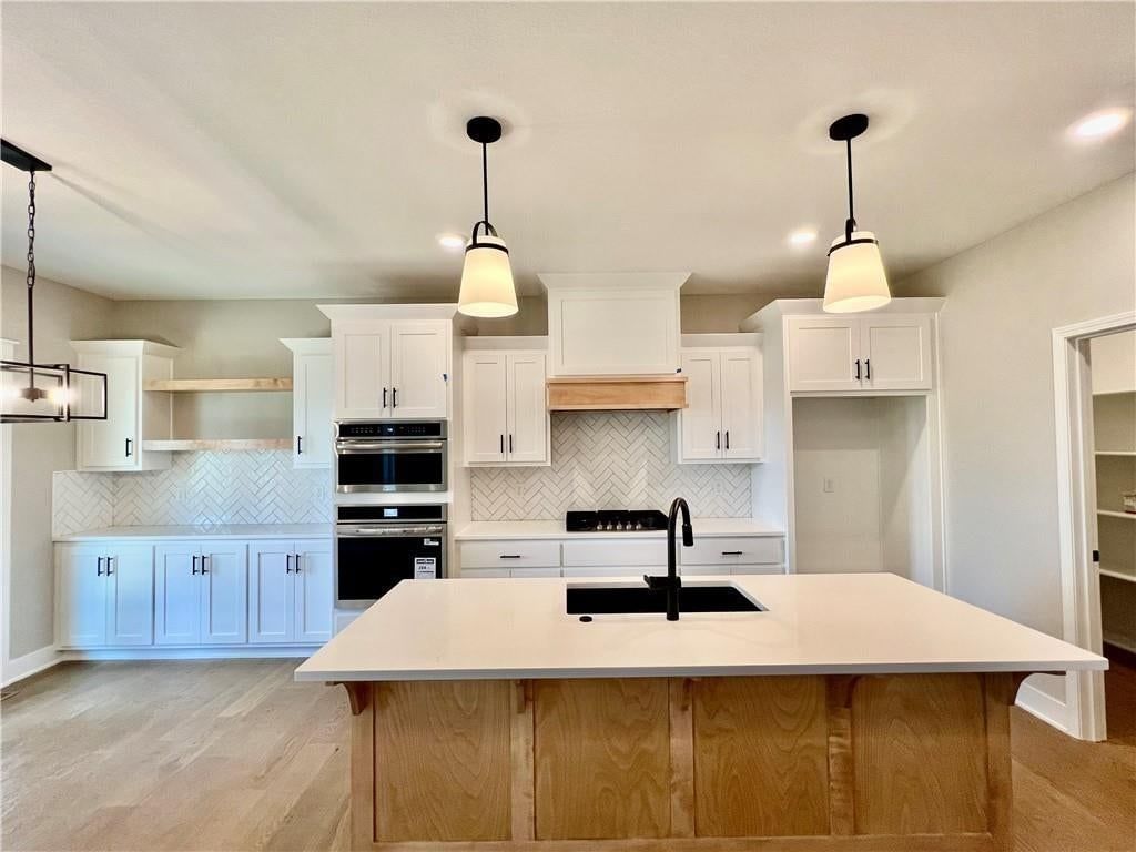528 Skyview Lane — photo 13