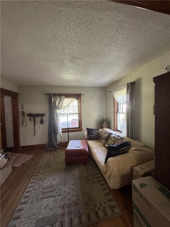 225 W Moore Street — photo 8