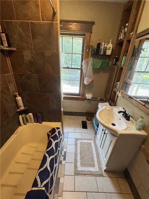 225 W Moore Street — photo 15