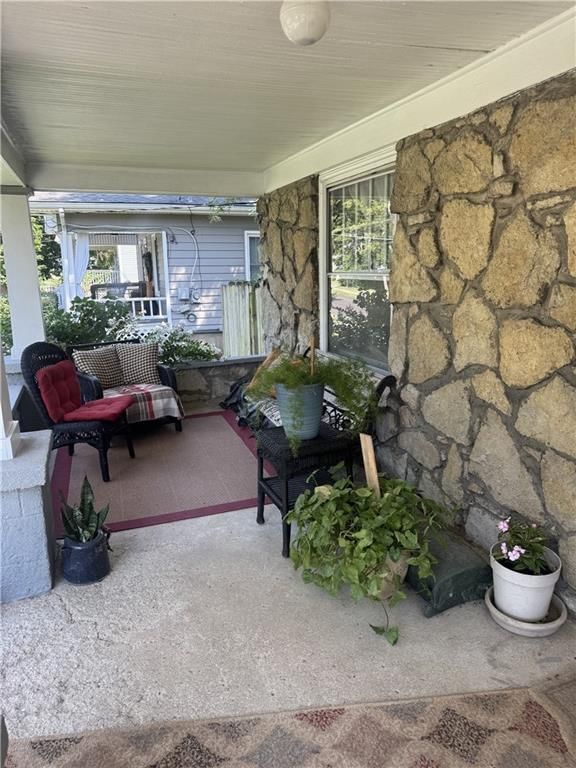 225 W Moore Street — photo 26