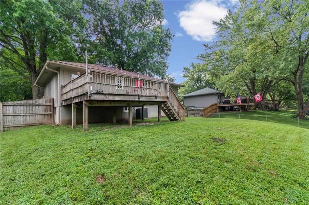 1905 S Speas Drive — photo 29