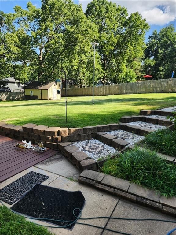 5819 Perry Lane — photo 2