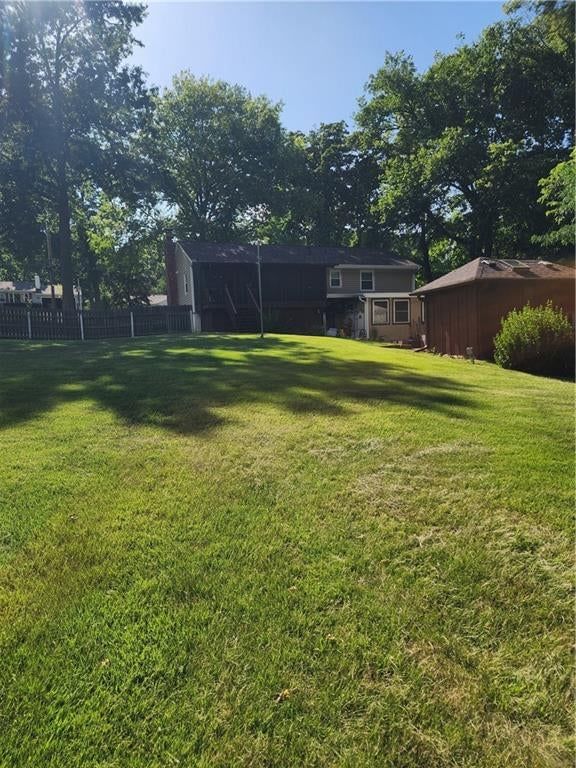 5819 Perry Lane — photo 3